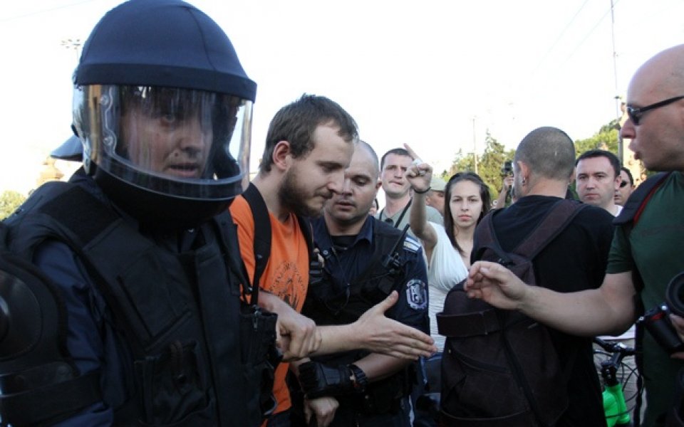 Екоактивисти блокираха движението в района на Орлов мост, отново има арестувани