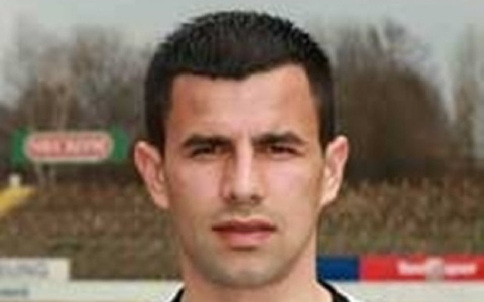 Провалил се в Славия е титуляр в защитата на ФК Сараево