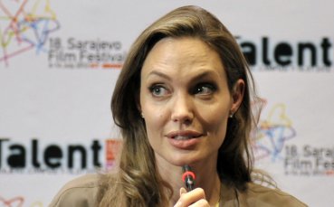 СНИМКИ: Един Джеко се сблъска с Анджелина Джоли