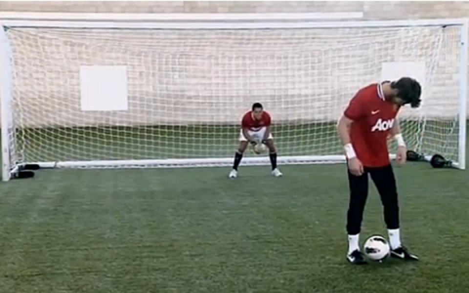 ВИДЕО: „Грандиозен двубой“ в Юнайтед – Чичарито срещу Де Хеа