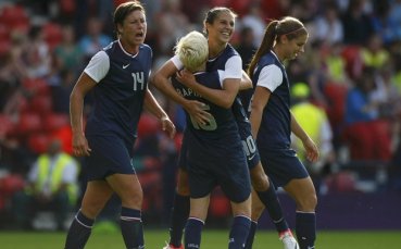 САЩ премаза Франция, а Япония надигра Канада на футболния турнир при жените