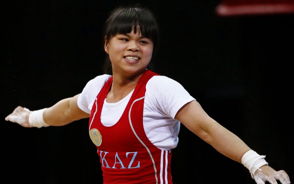 Чиншанло спечели титлата с нов олимпийски рекорд в двубоя