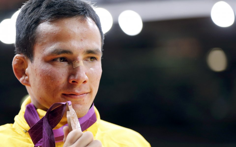 Бразилец счупи медала си, иска нов от МОК