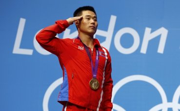 Севернокореец спечели олимпийска титла в щангите със световен рекорд
