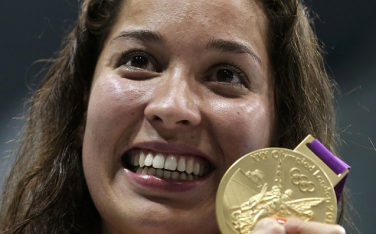 Раноми Кромовидойо взе олимпийската титла на 100 метра свободен стил