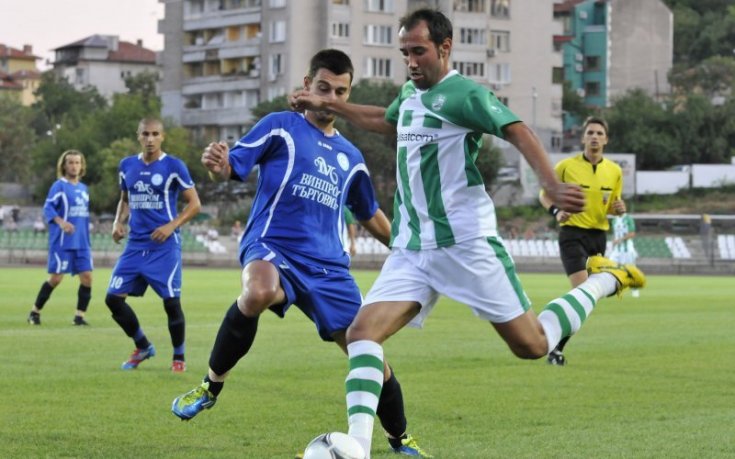 СНИМКИ: Иво Иванов вкара при завръщането си за Берое