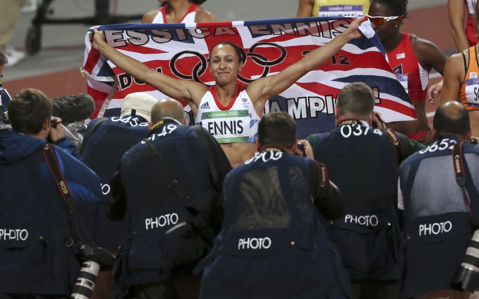 Джесика Енис вдигна на крака Олимпийския стадион