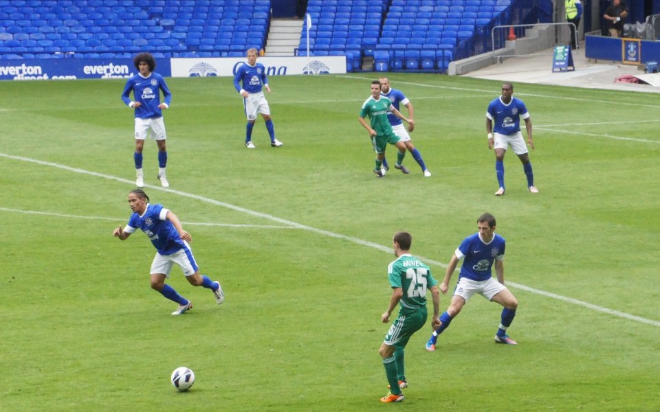 Лудогорец без втора контрола в Англия, съкрати лагера с ден