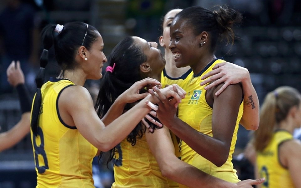 Волейбол: Олимпийският шампион Бразилия се класира с лекота за четвъртфиналите