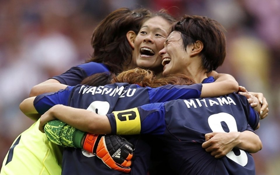 Япония се класира на финал в женския футболен турнир