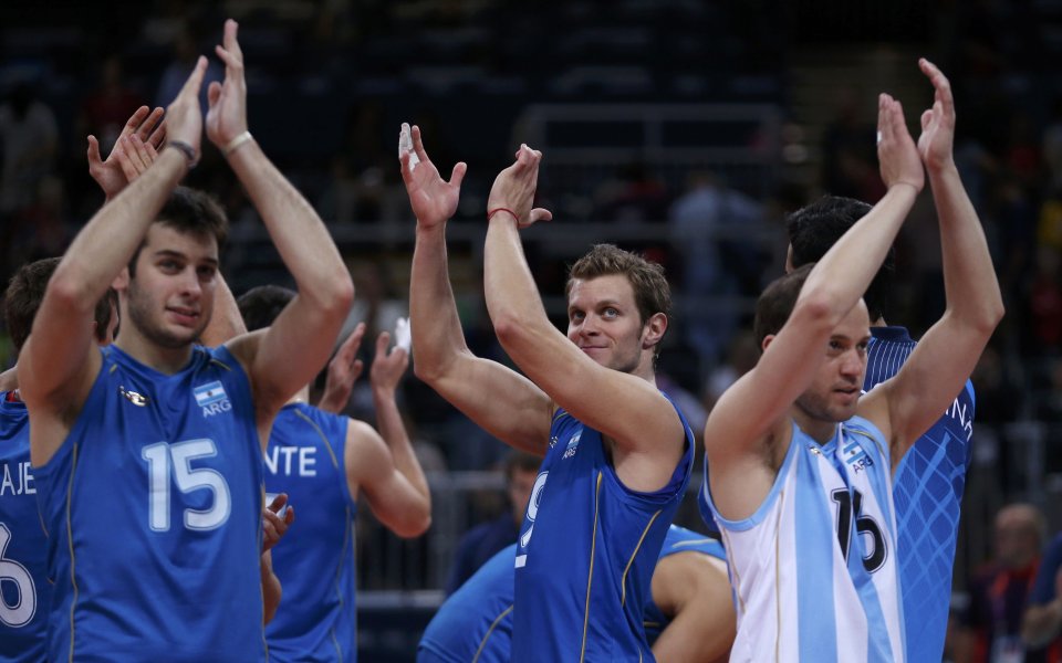 Аржентина се класира на трето място в групата на България