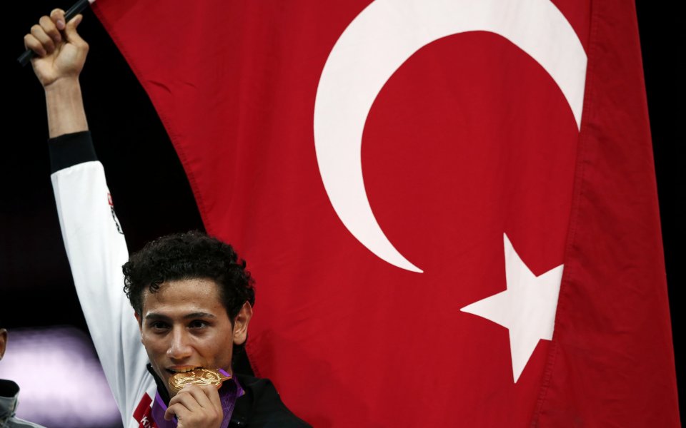Турчин спечели титлата в категория до 68 килограма