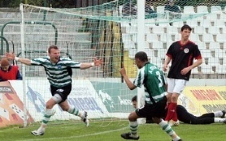 Румен Николов подписа договор за една година с Нефтохимик