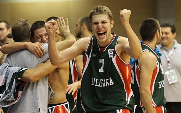 ВИДЕО: Страхотен успех за юношите  в Топ 12 на Европа са!
