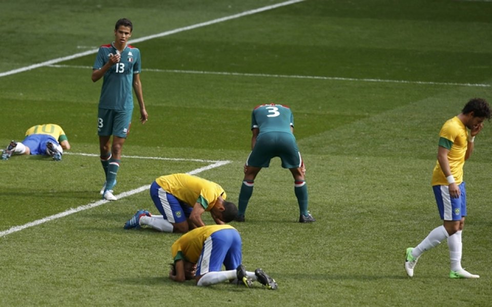 Бразилската футболна конфедерация обвинява Рафаел за загубата от Мексико