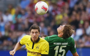 В Полша: Юнайтед дава 30 милиона за Левандовски, Бербатов преговаря със Зенит