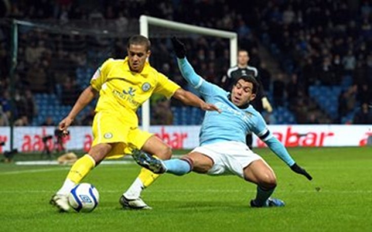 Защитник продължи договора си с Тотнъм