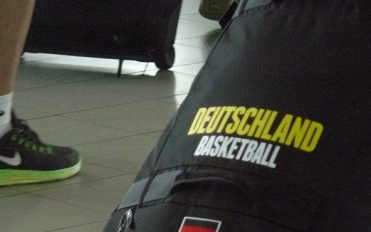 СНИМКИ: Германия пристигна в София, бяга от ролята на фаворит