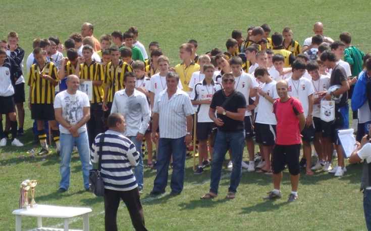 Стоичков, Гибона и Кирил Ивков откриват детския турнир 