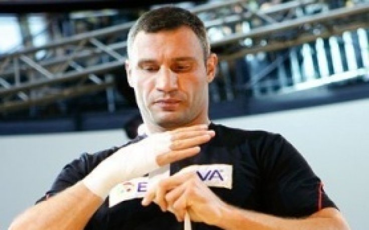 Виталий Кличко и Владимир Крамник завършиха наравно