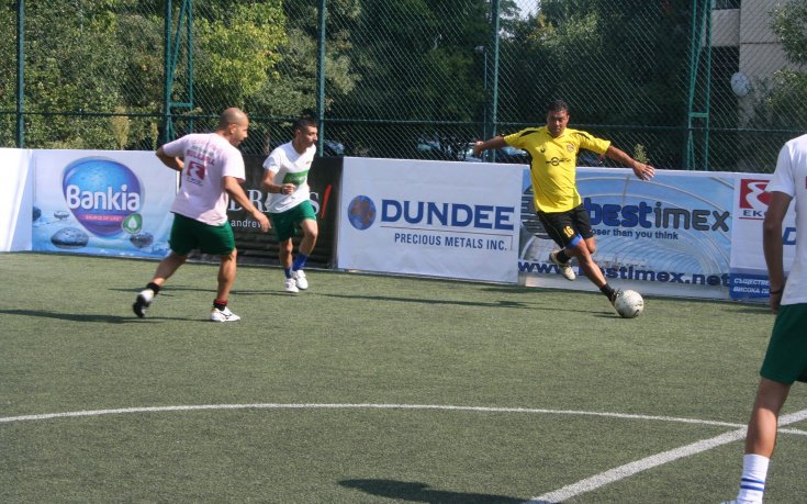 "Отборът на надеждата" победи шампиона при ветераните