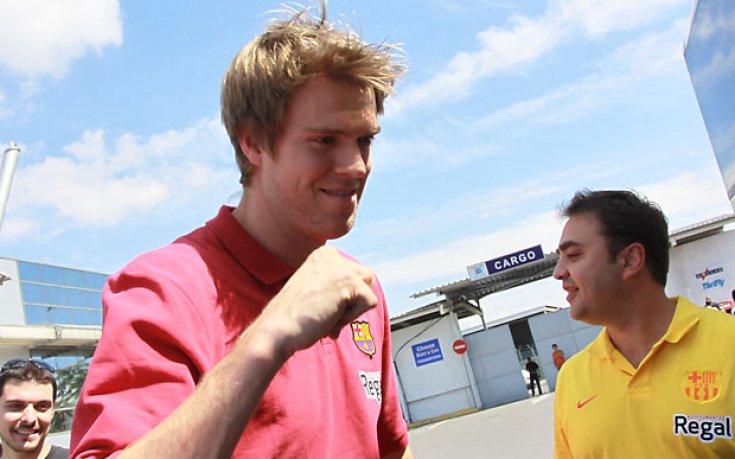 СНИМКИ: Барселона финтира журналистите в София, Наваро забрави английския