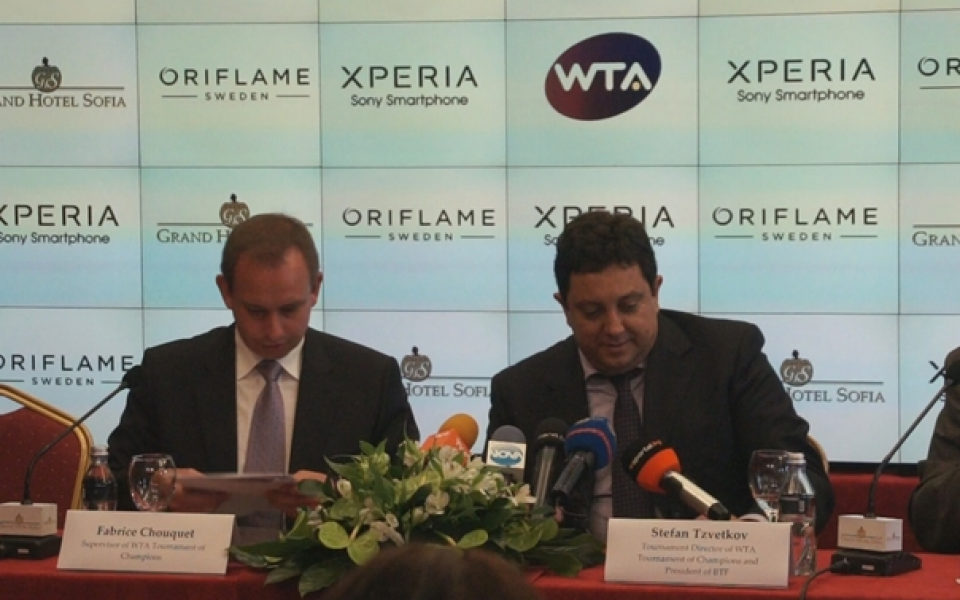 ВИДЕО: Изненади и награди за публиката на Турнира на шампионките в Арена Армеец