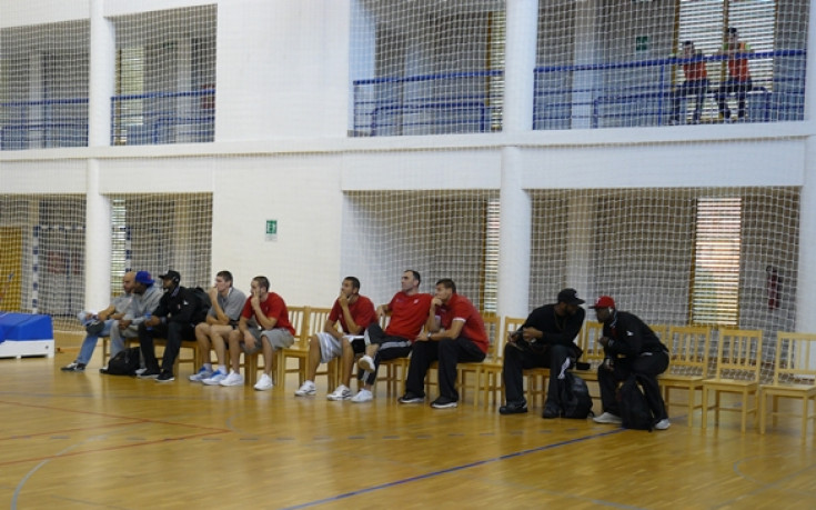 СНИМКИ: Баскетболни легенди и Лукойл откриха спортна зала в Сърбия