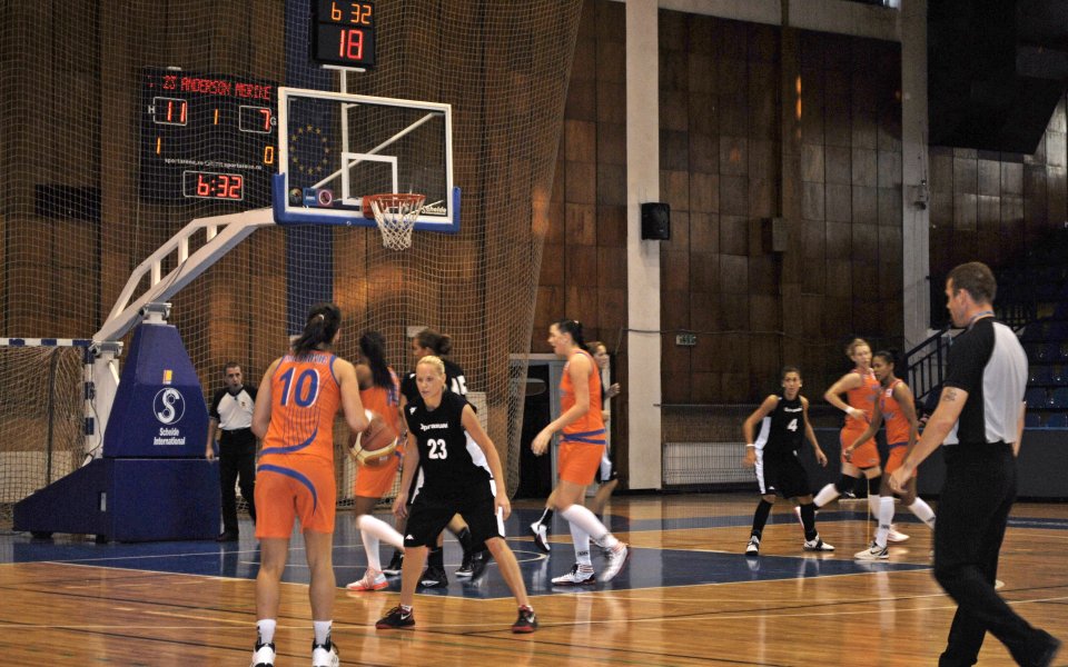 Дунав 8806 загуби контрола в Румъния