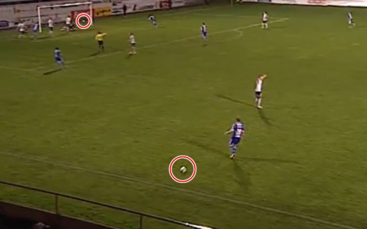 ВИДЕО: Съдия призна гол при две топки на терена