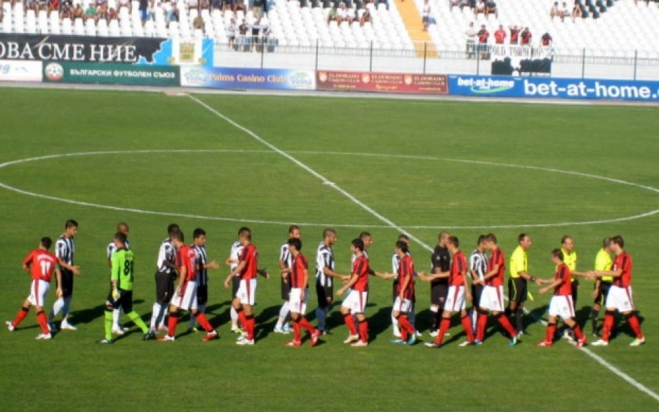 Локо Сф и Локо Пд ще играят по обедно време