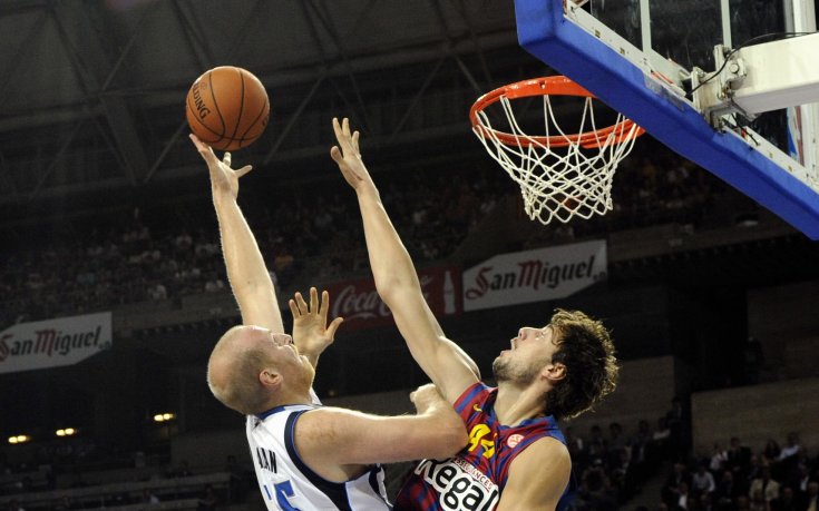 СНИМКИ: Барселона победи Далас в контрола, Новицки не игра