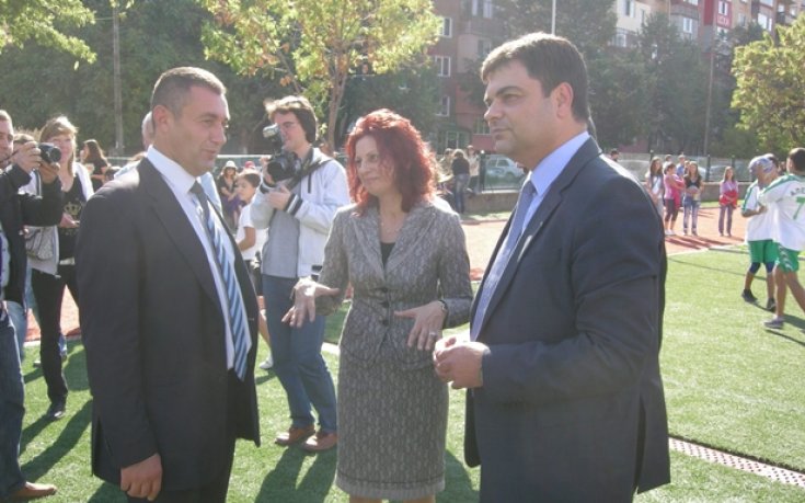 СНИМКИ: Свилен Нейков откри спортна база за 250 000 лева в Димитровград