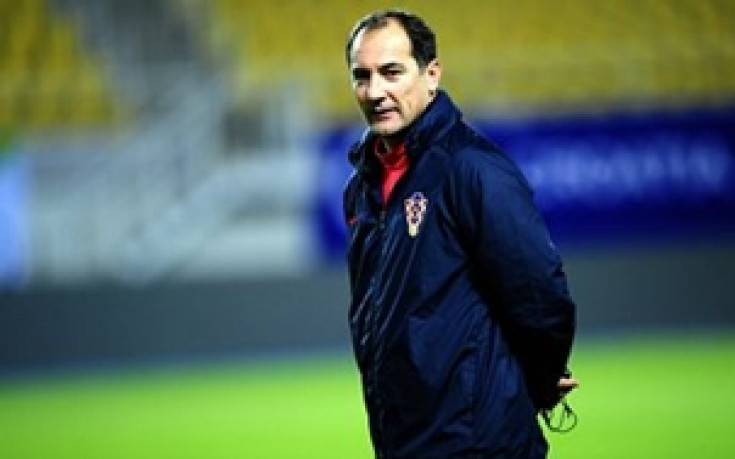 Хърватският селекционер търси във Фейсбук идеалния отбор за мача с Уелс