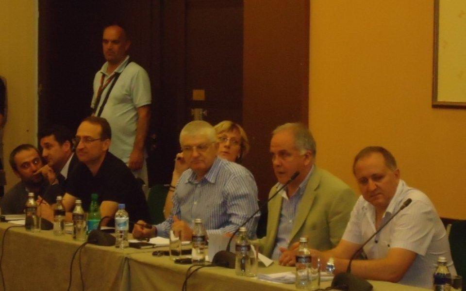 БФВ съжалява за Илиев, няма да допусне трусове