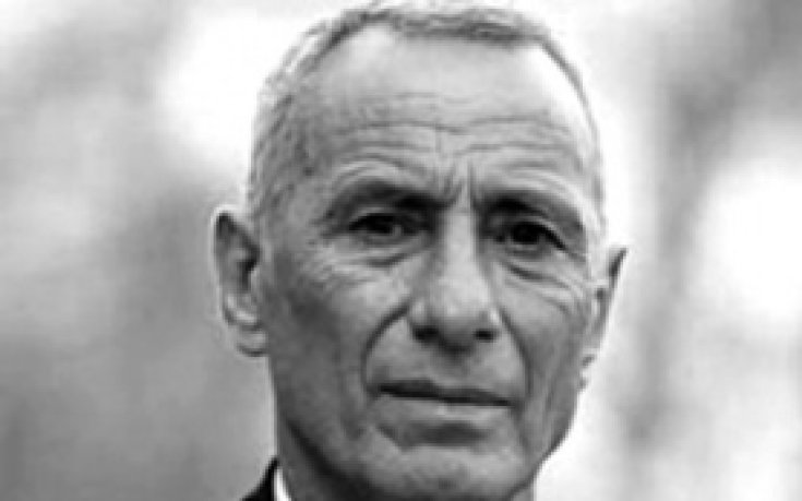 Тренировъчният комплекс на Славия вече носи името Стоян Коцев