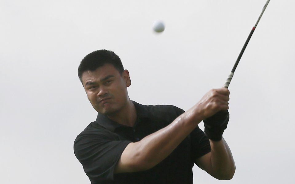 ВИДЕО: Яо Минг – нищо общо с голфа