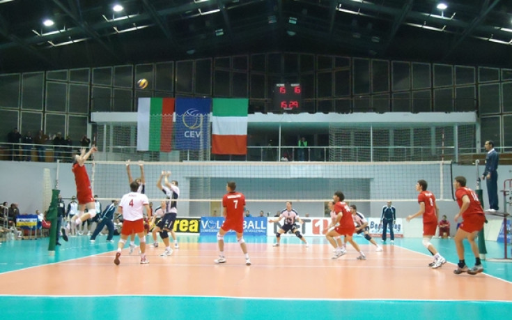 ВИДЕО: ЦСКА падна от Пранди, публиката скандира Стойчо Младенов