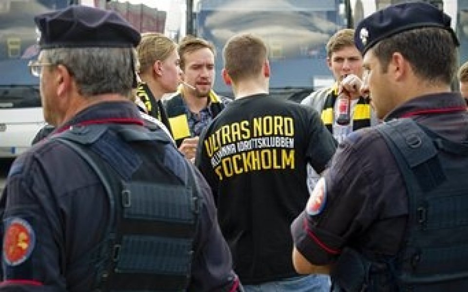 Шведски хулигани в затвора след сбиване в Гьотеборг