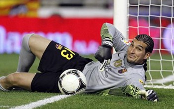 ВИДЕО: Вратарят на Барса: Главата ми бе разкървавена от хвърлен предмет от трибуните