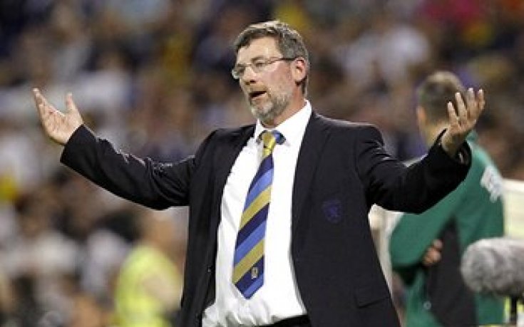 Шотландия уволни националния селекционер Крейг Ливейн