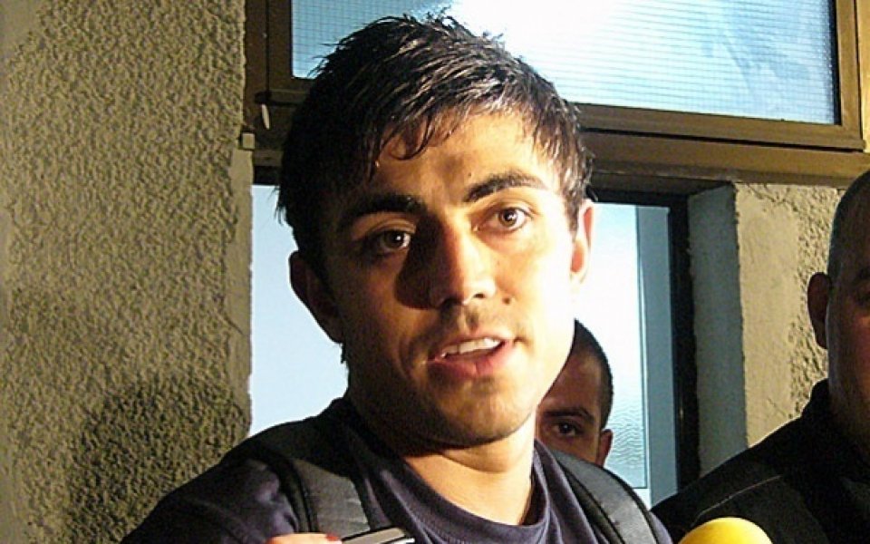 Сърмов и Хичо остават пред Фенербахче и Бешикташ в класирането