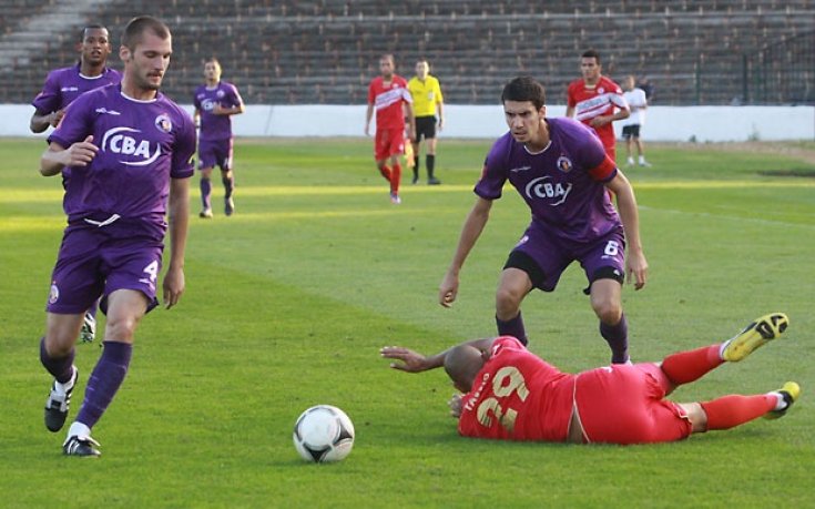 Етър взе национален вратар на Черна гора