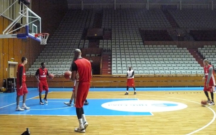 СНИМКИ: Концентрация и самочувствие в лагера на Лукойл преди първия евромач в София