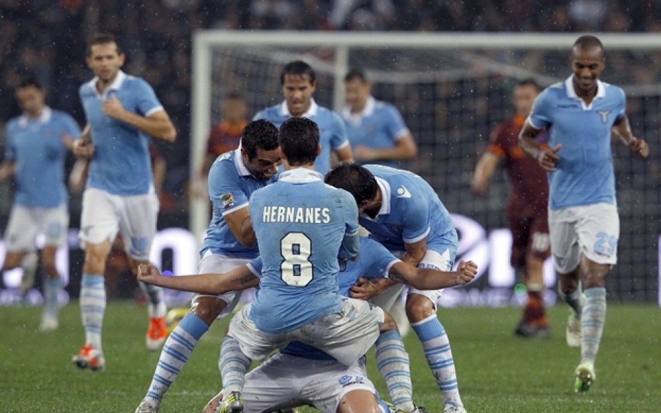 ВИДЕО: Лацио спечели дербито на Рим в мач с 5 гола и 2 червени картона