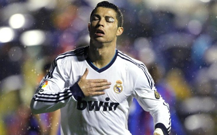 Контузия извади Роналдо от състава на Португалия