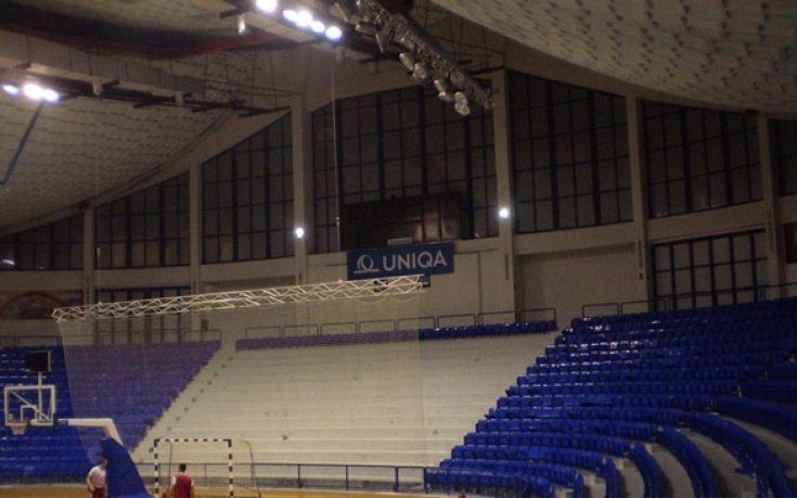 СНИМКИ: Българска среща за ЛукОйл в зала Морача