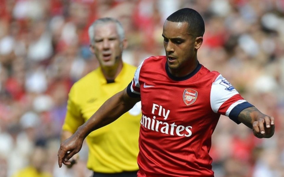 Венгер предлага Тио Уолкът и 8 млн. паунда за Стърлинг