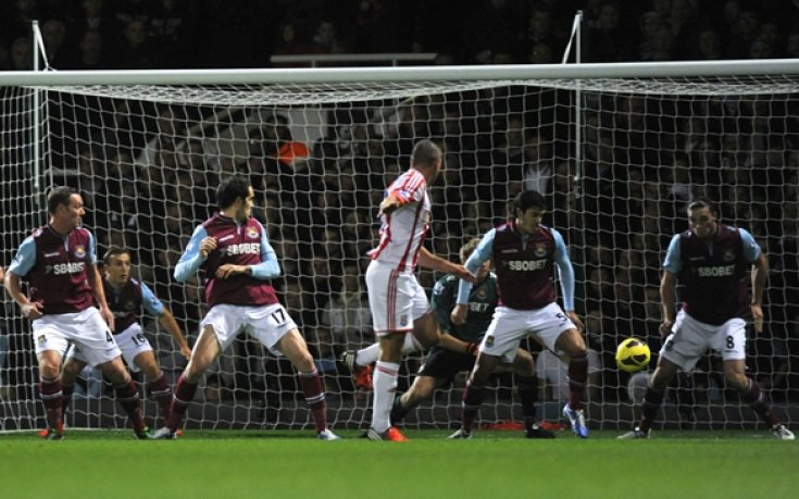 Уест Хем не успя да победи Стоук Сити за място в зона Европа