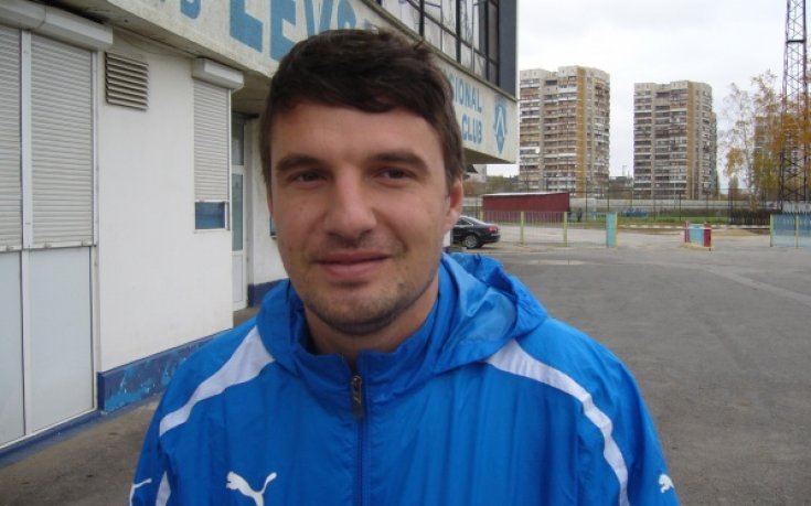 Левски без Йовов и Райков срещу Етър